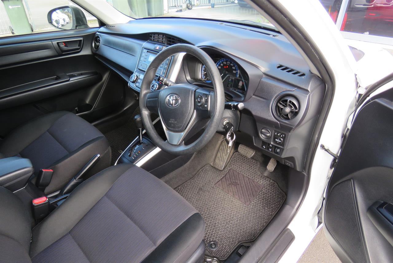 2018 Toyota Corolla thumbnail