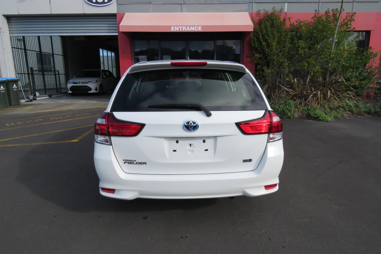 2018 Toyota Corolla thumbnail
