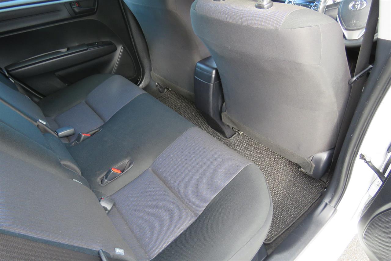 2018 Toyota Corolla thumbnail