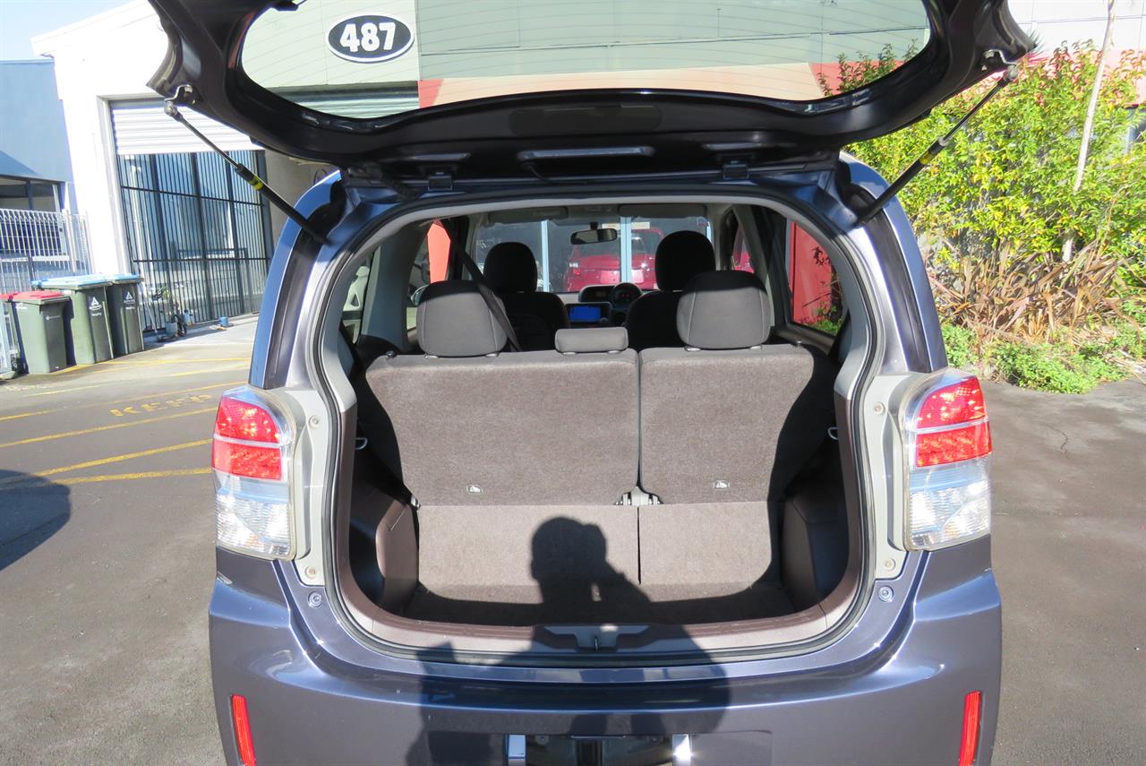 2015 Toyota SPADE thumbnail