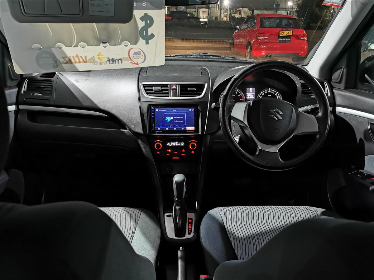 2012 Suzuki Swift thumbnail