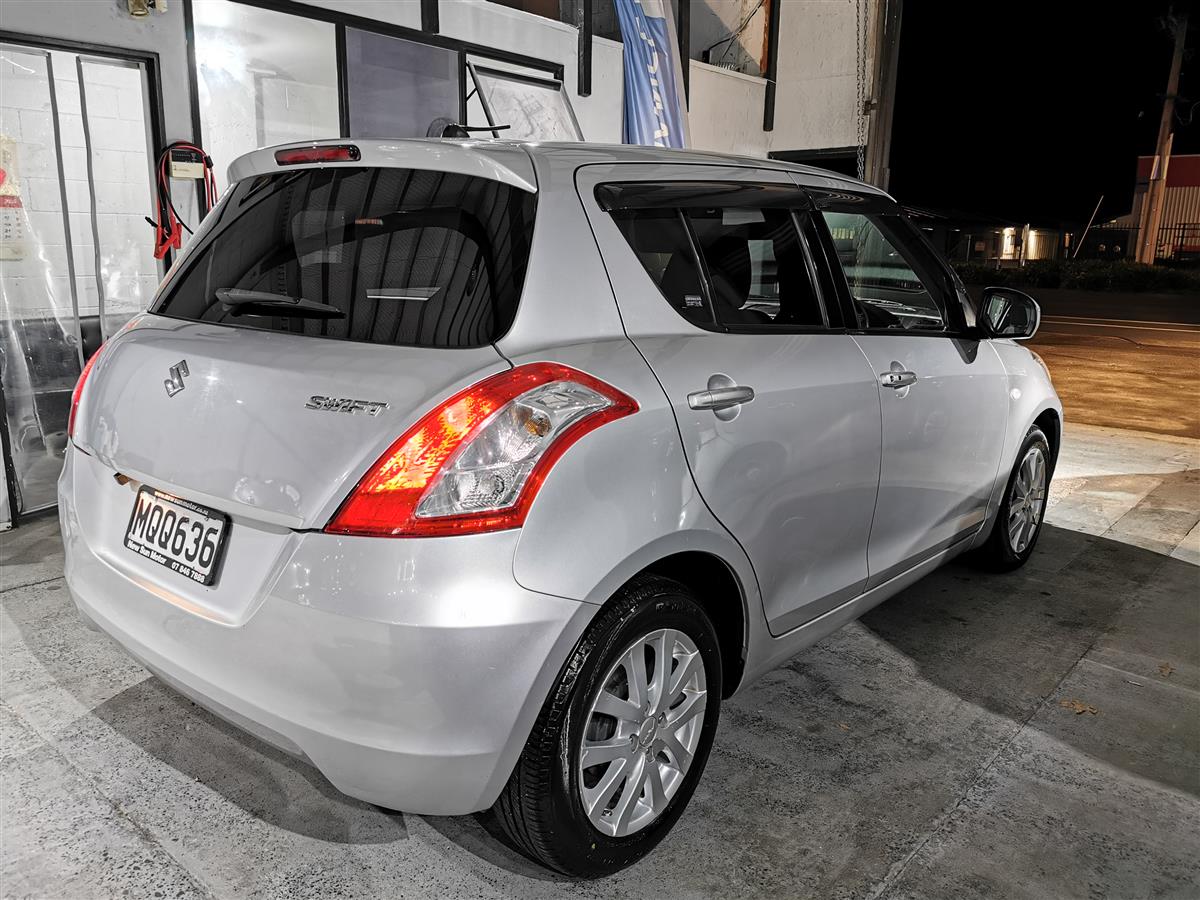 2012 Suzuki Swift thumbnail