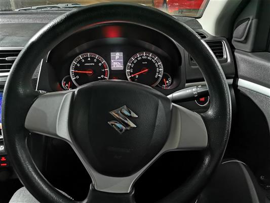 2012 Suzuki Swift thumbnail