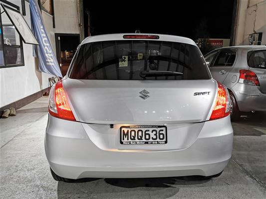 2012 Suzuki Swift thumbnail