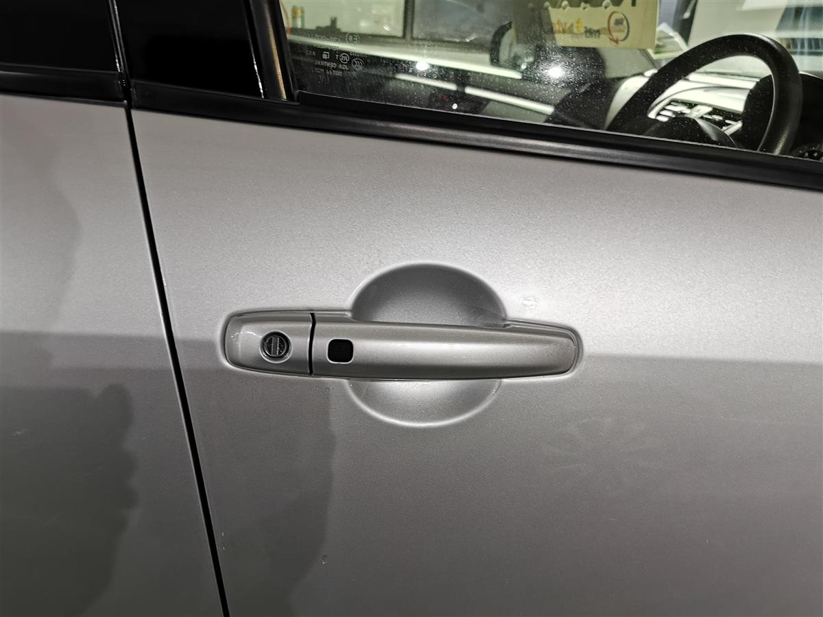 2012 Suzuki Swift thumbnail