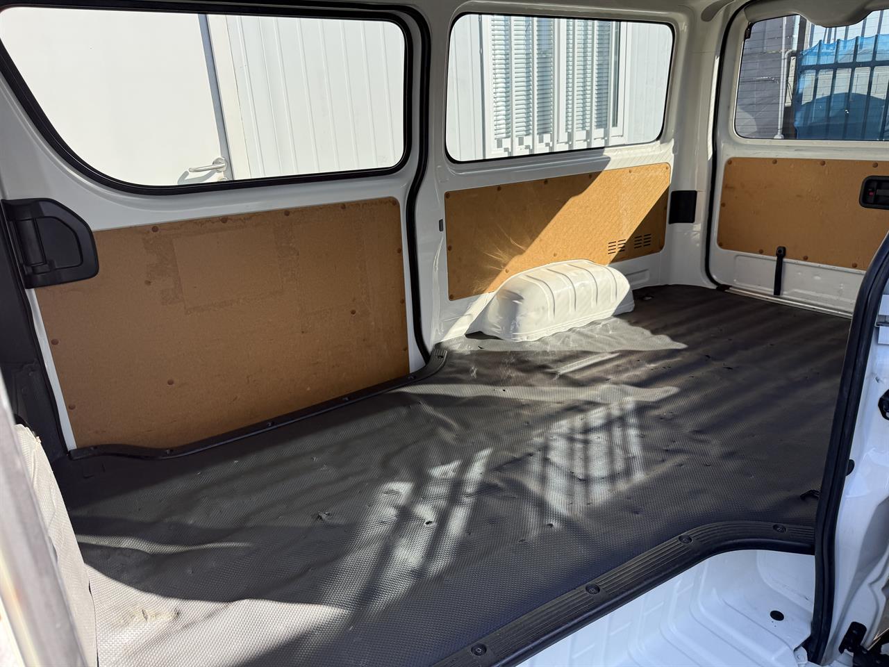 2020 Toyota Hiace thumbnail