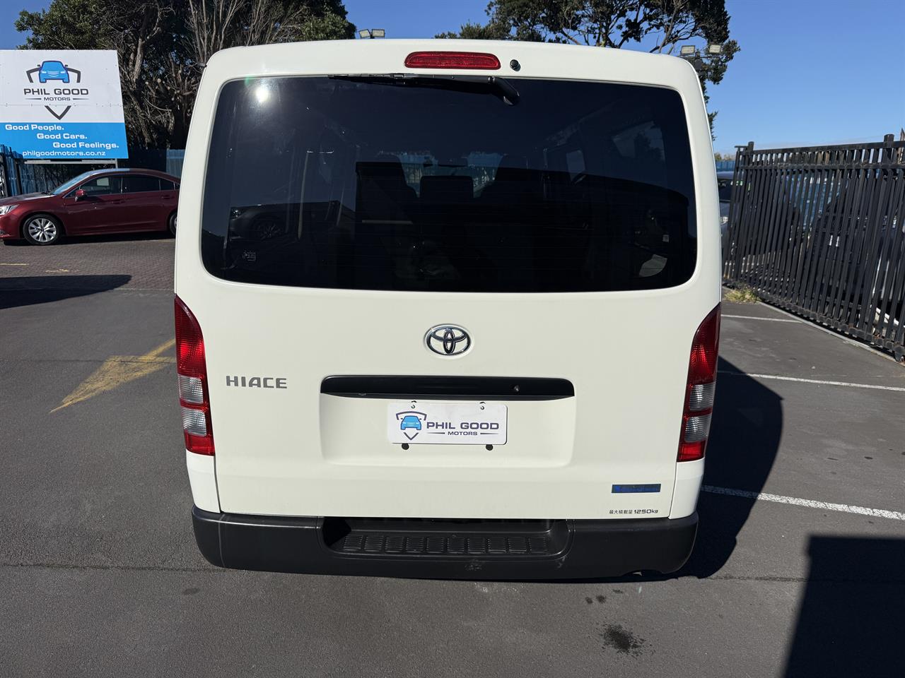 2020 Toyota Hiace thumbnail