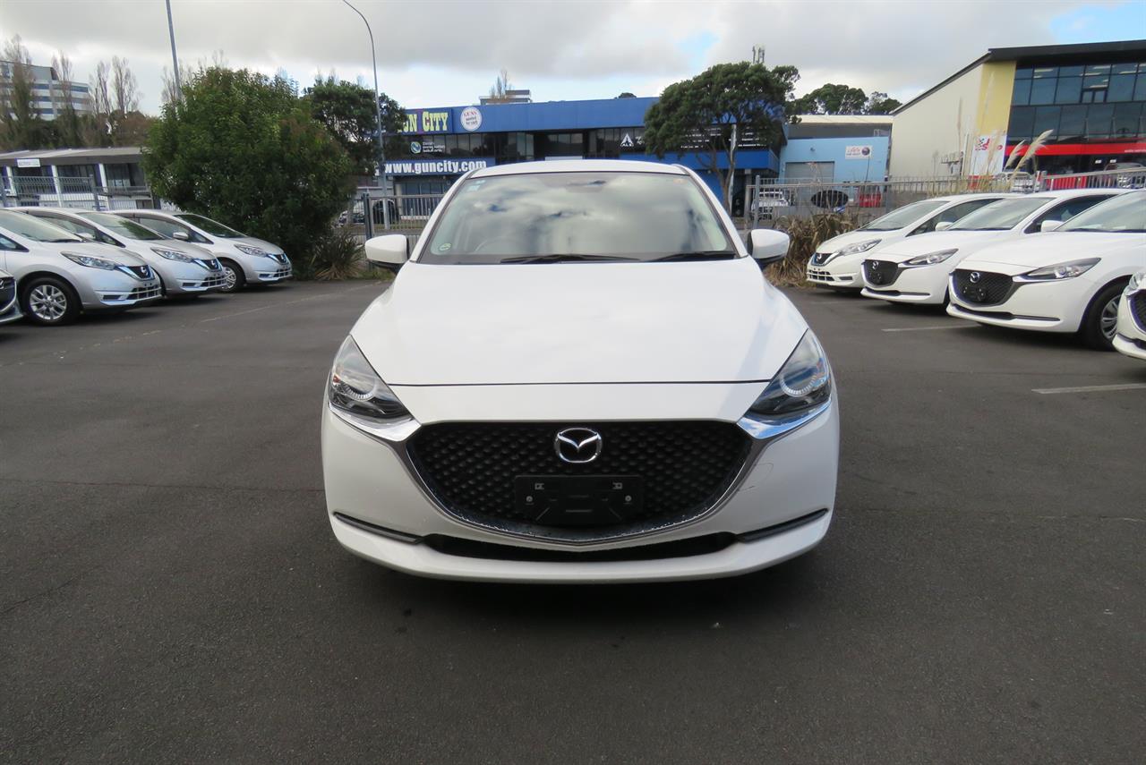 2020 Mazda 2 thumbnail