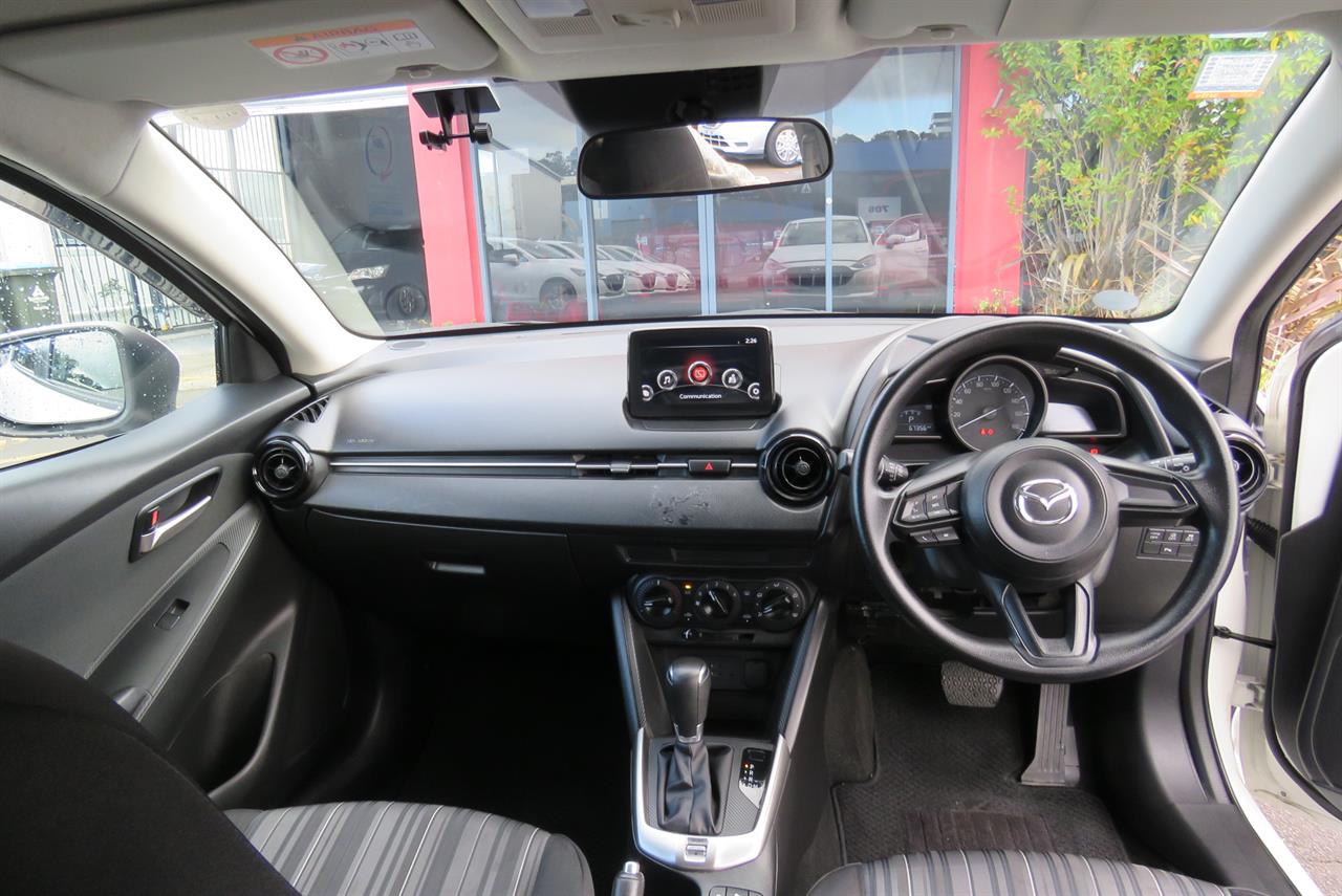 2020 Mazda 2 thumbnail