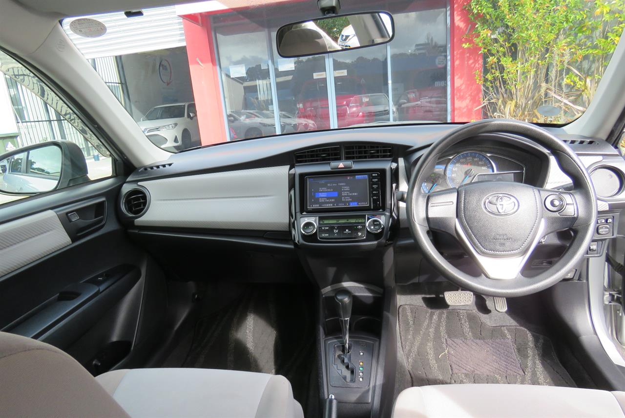 2015 Toyota Corolla thumbnail