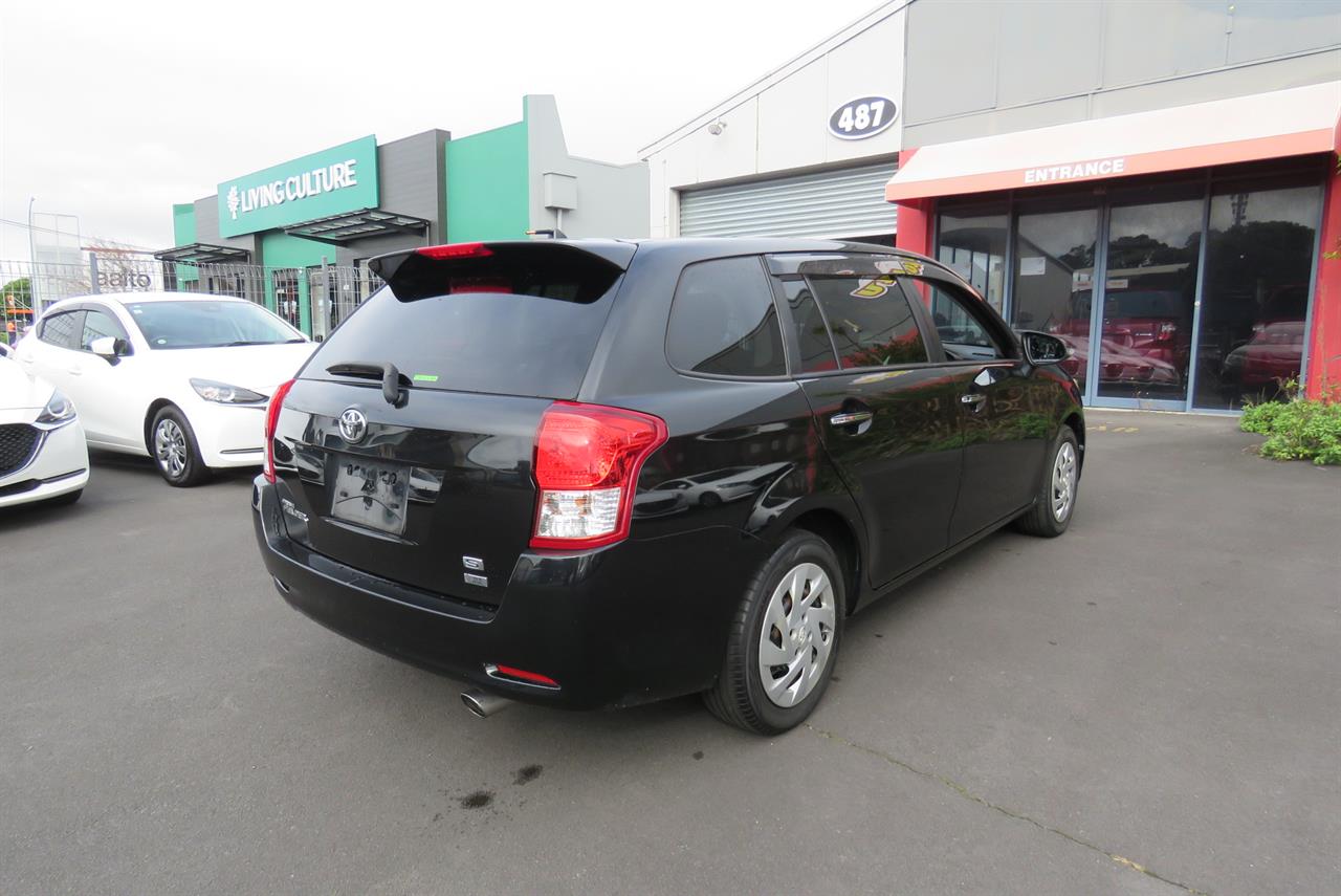 2013 Toyota Corolla thumbnail
