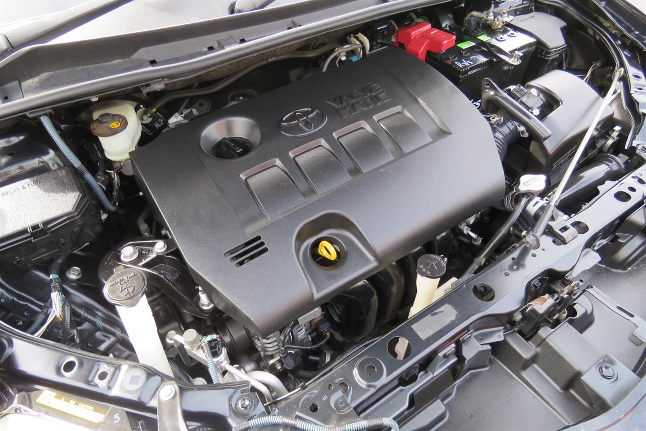 2013 Toyota Corolla thumbnail