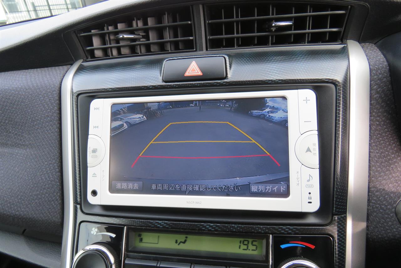 2013 Toyota Corolla thumbnail