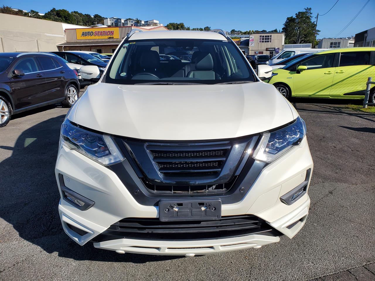 2017 Nissan X-Trail thumbnail