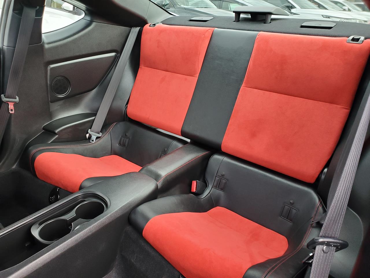 2012 Toyota 86 thumbnail