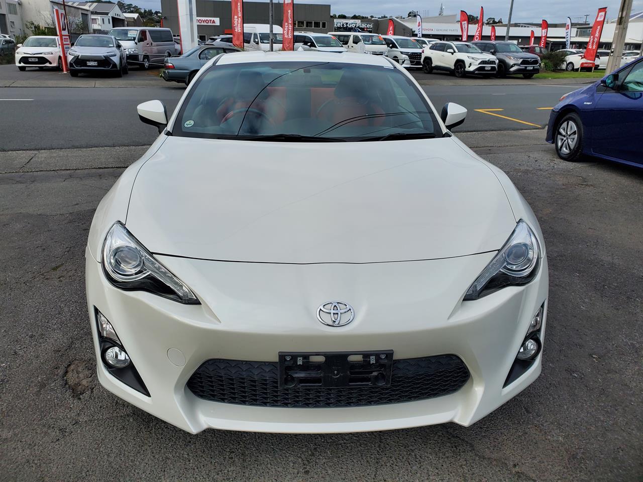 2012 Toyota 86 thumbnail