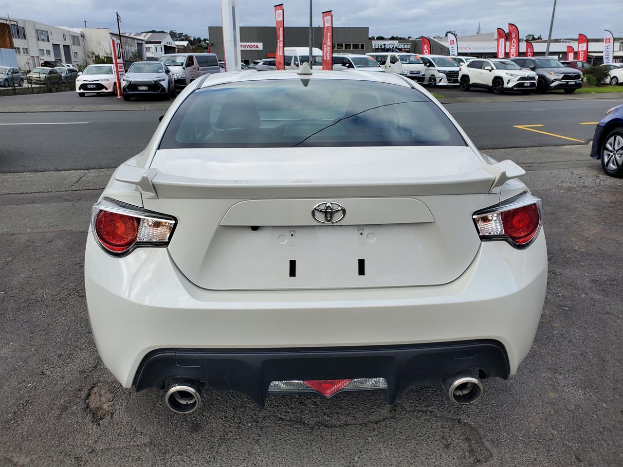 2012 Toyota 86 thumbnail