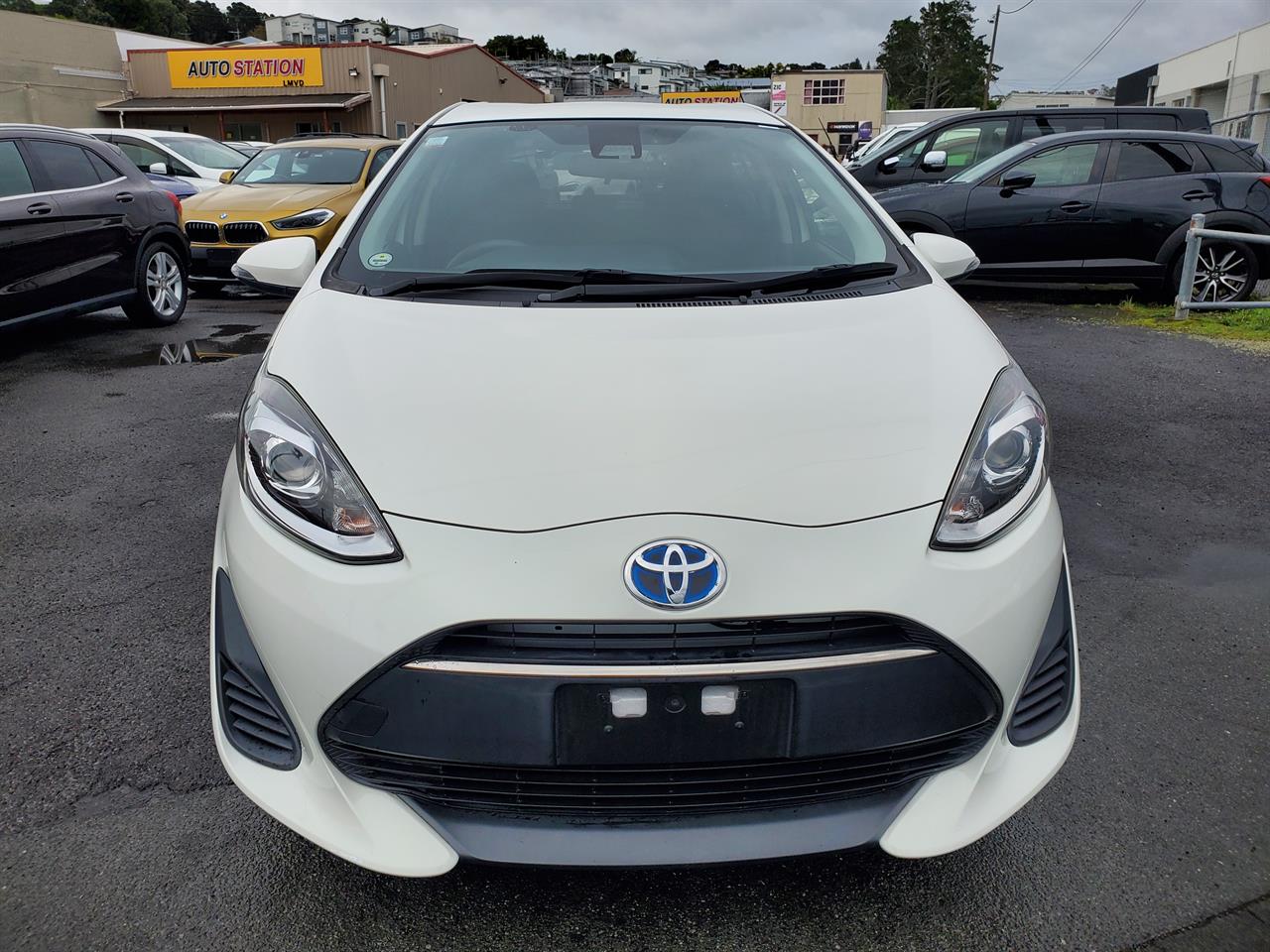 2018 Toyota Aqua thumbnail