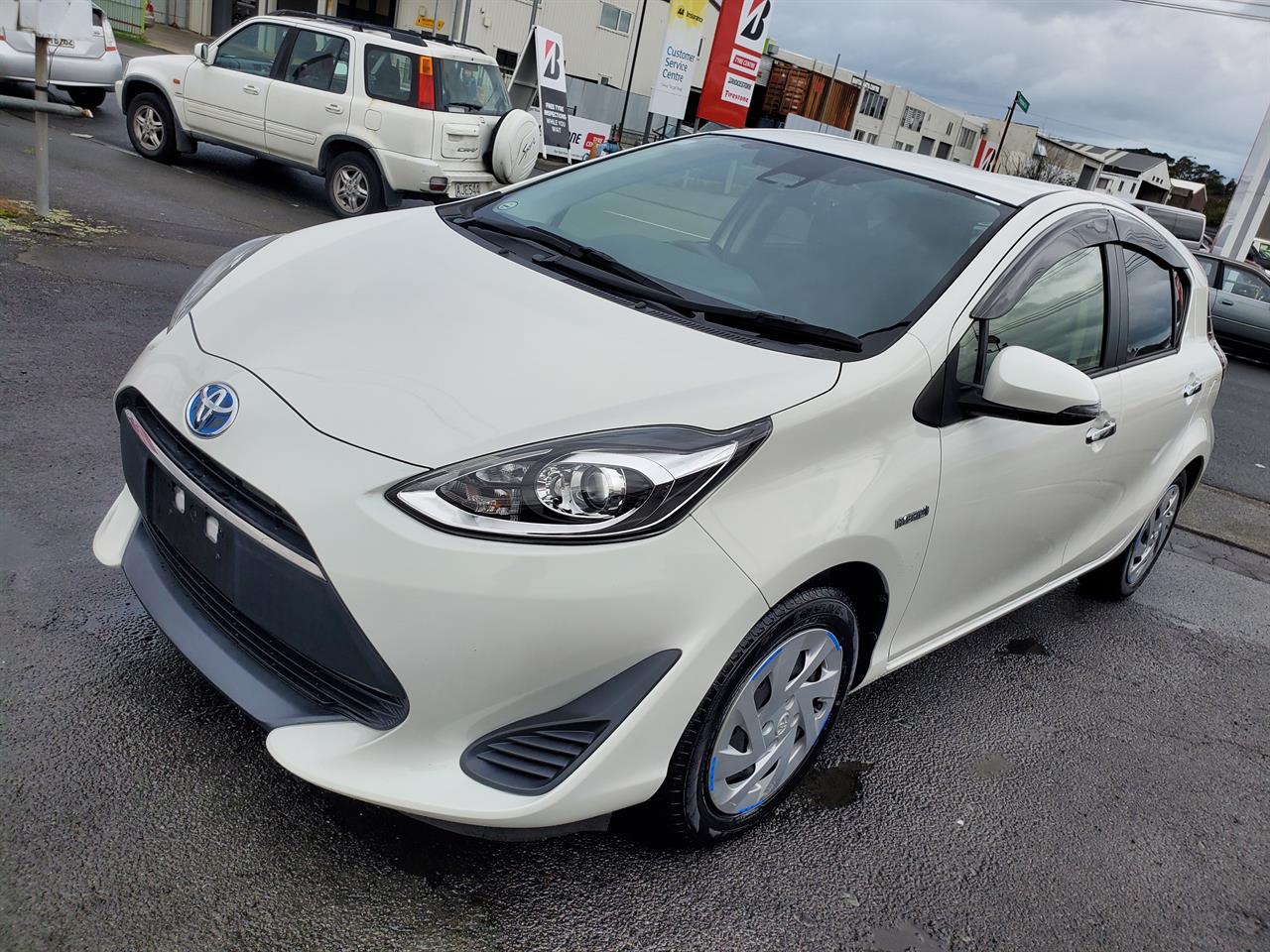 2018 Toyota Aqua thumbnail