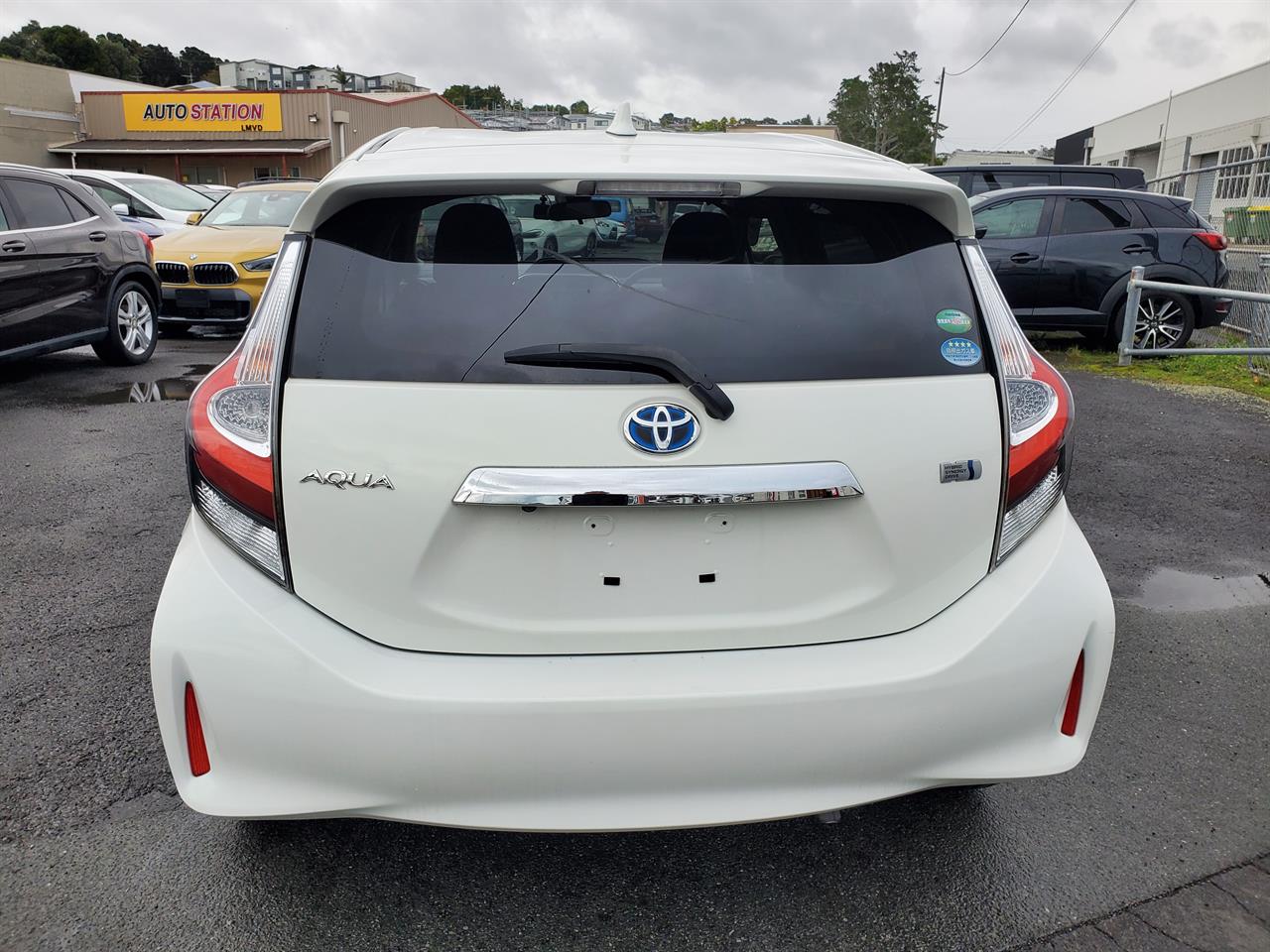 2018 Toyota Aqua thumbnail