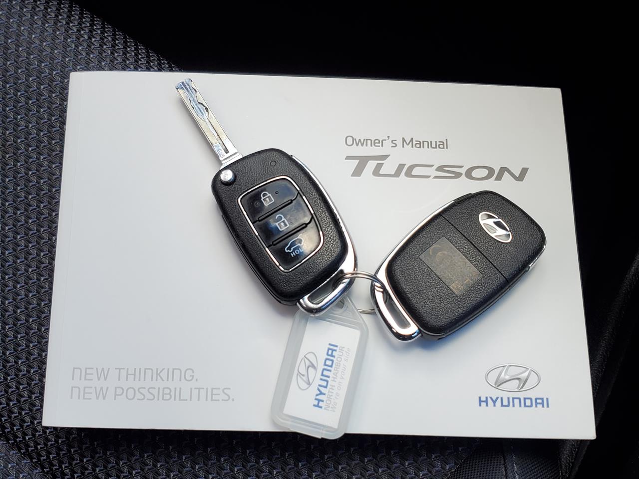 2016 Hyundai Tucson thumbnail