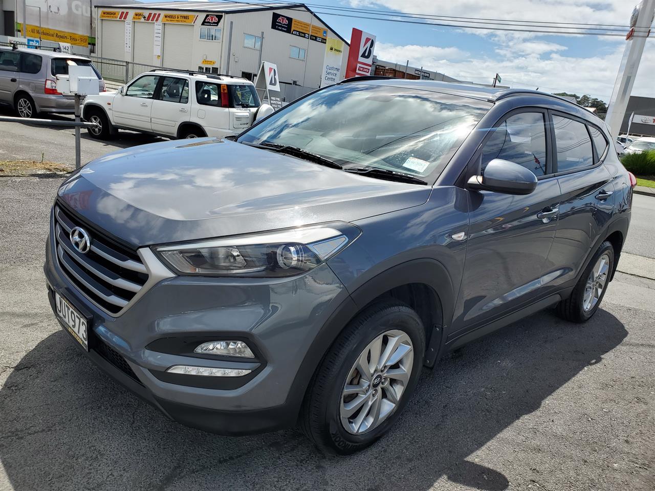 2016 Hyundai Tucson thumbnail