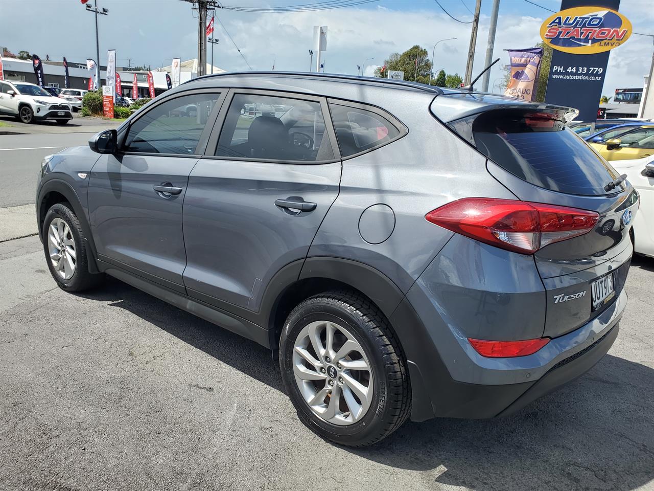 2016 Hyundai Tucson thumbnail