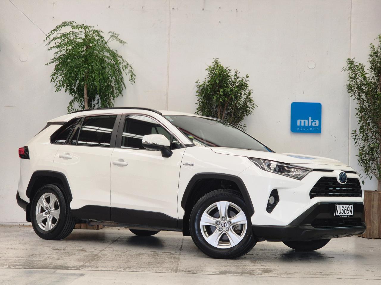 2021 Toyota RAV4 thumbnail
