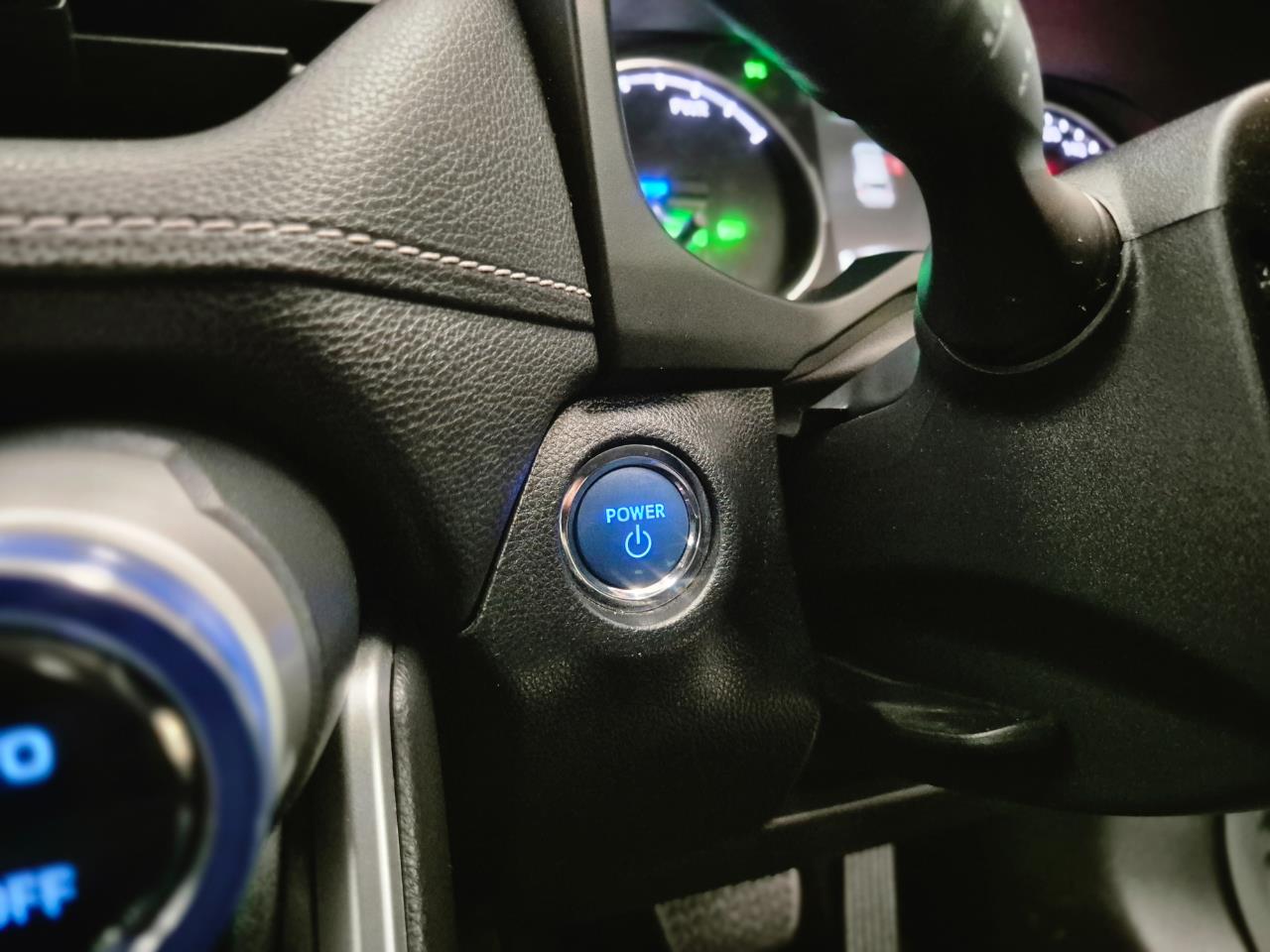 2021 Toyota RAV4 thumbnail