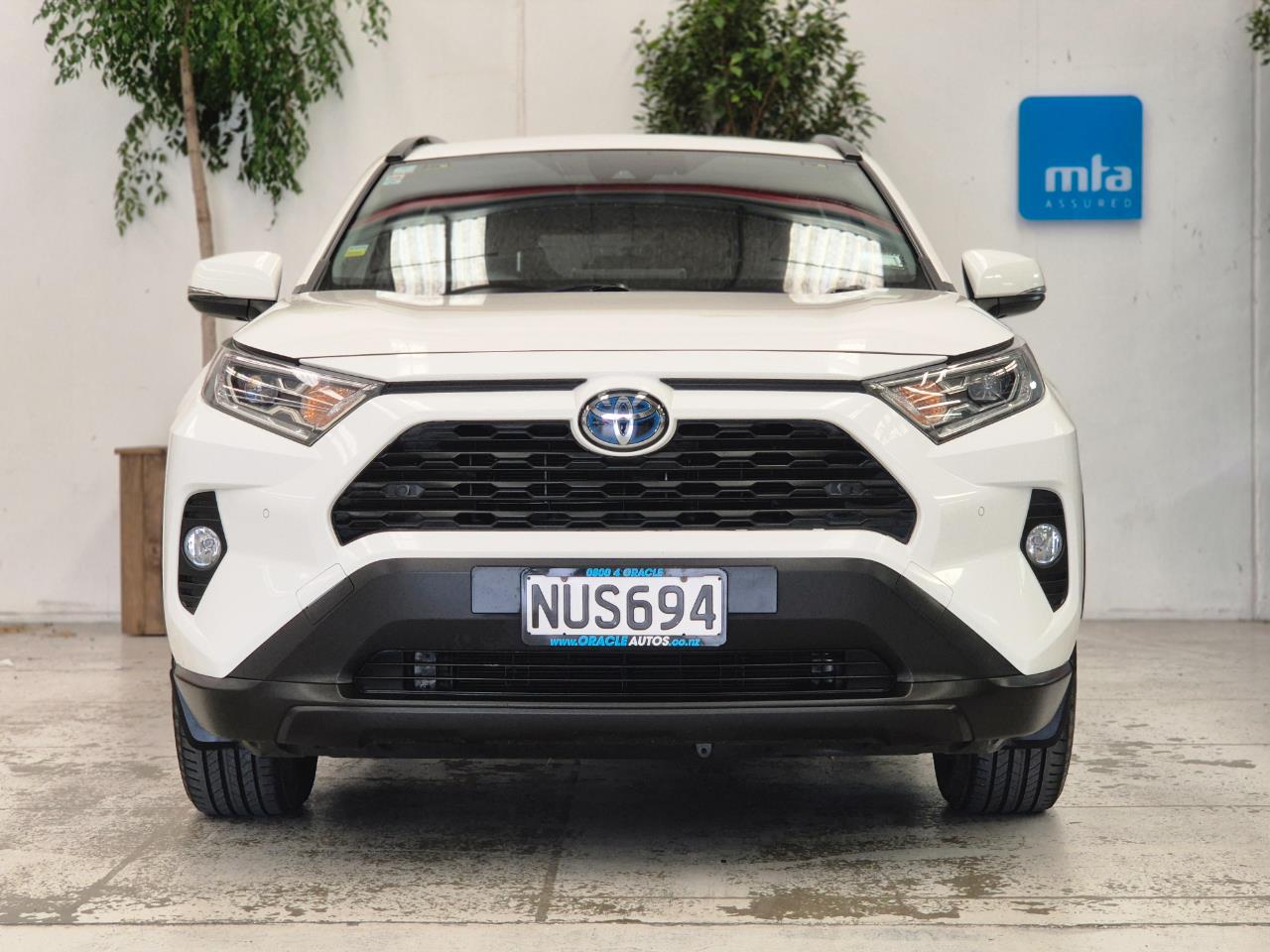 2021 Toyota RAV4 thumbnail