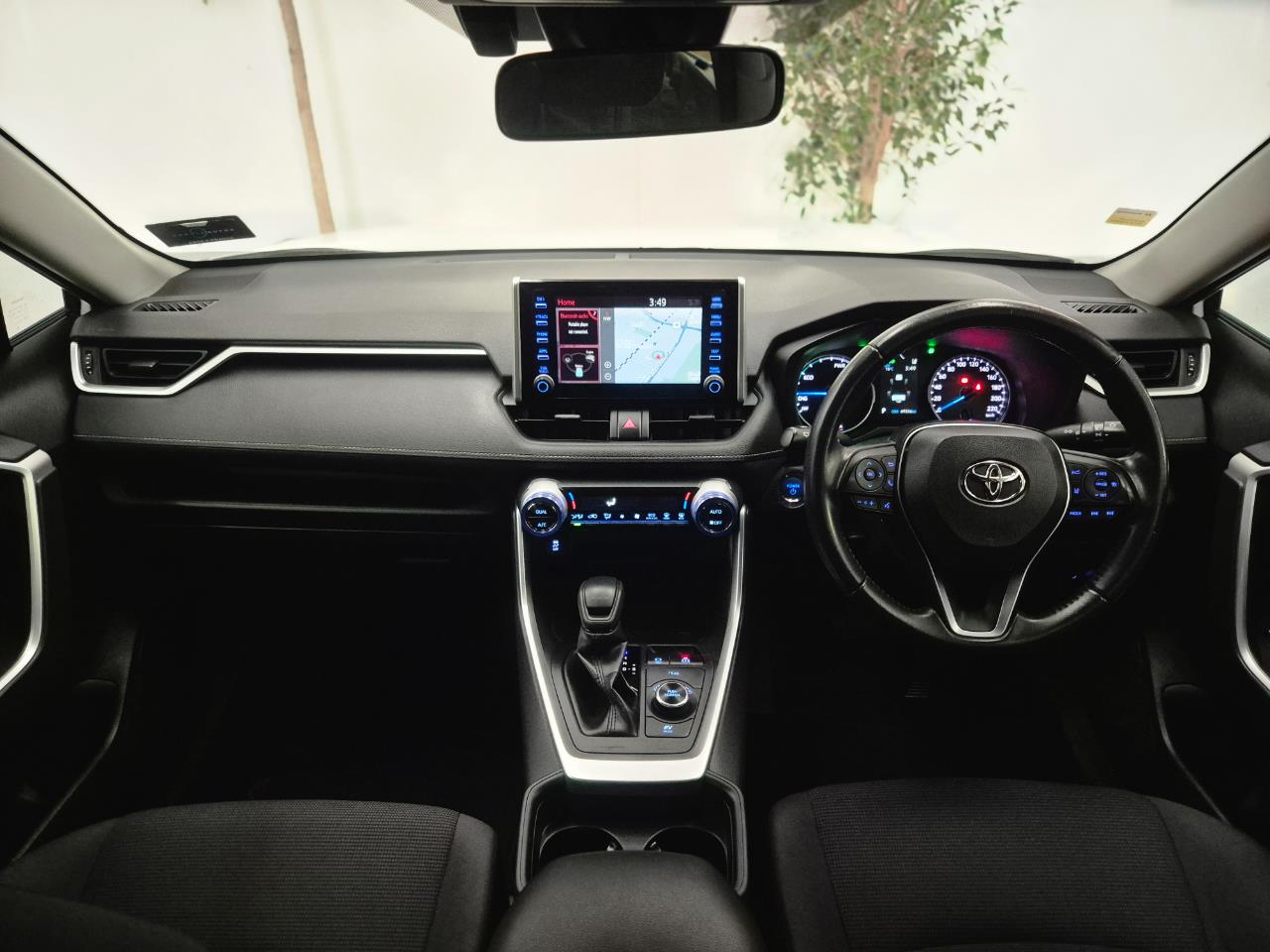 2021 Toyota RAV4 thumbnail