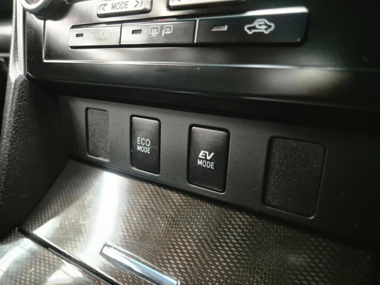 2012 Toyota Camry thumbnail