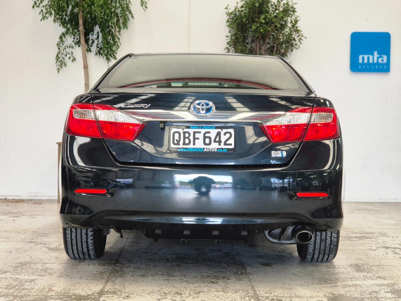2012 Toyota Camry thumbnail