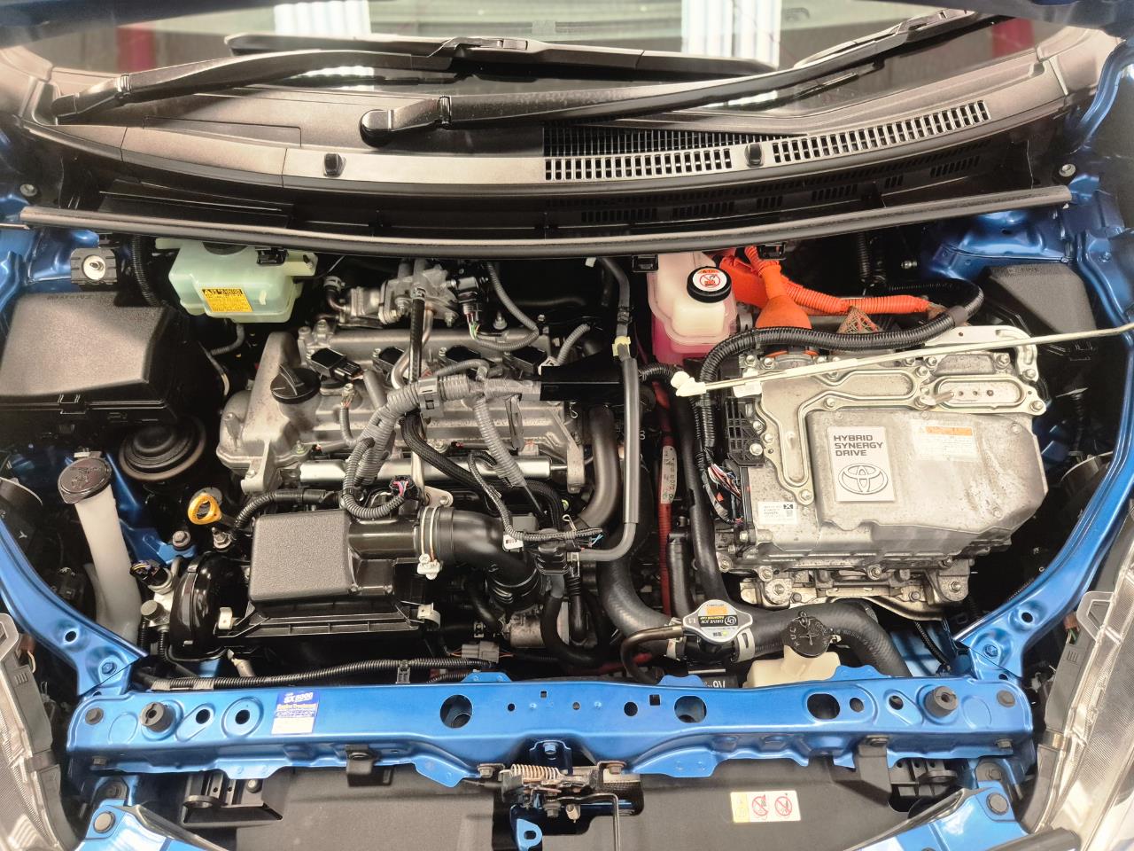2017 Toyota Aqua thumbnail