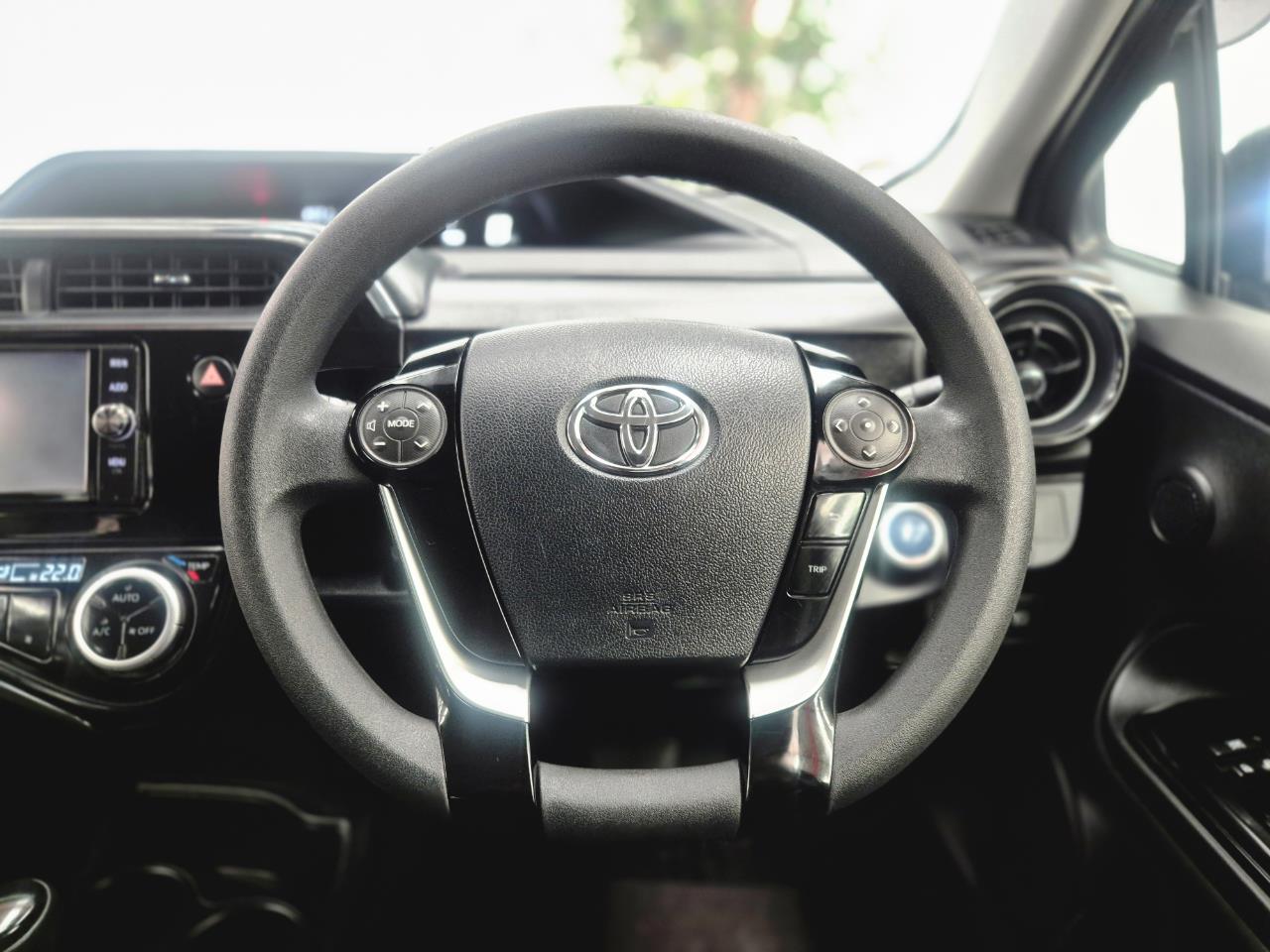 2018 Toyota Aqua thumbnail