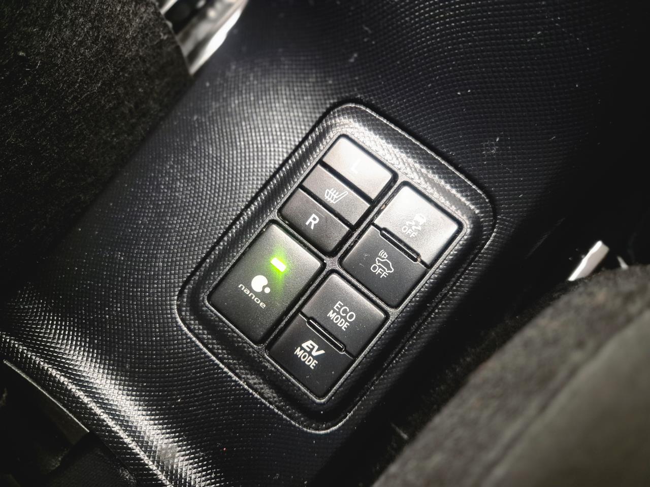 2018 Toyota Aqua thumbnail