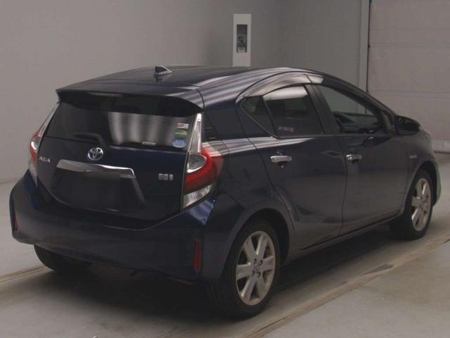 2018 Toyota Aqua thumbnail
