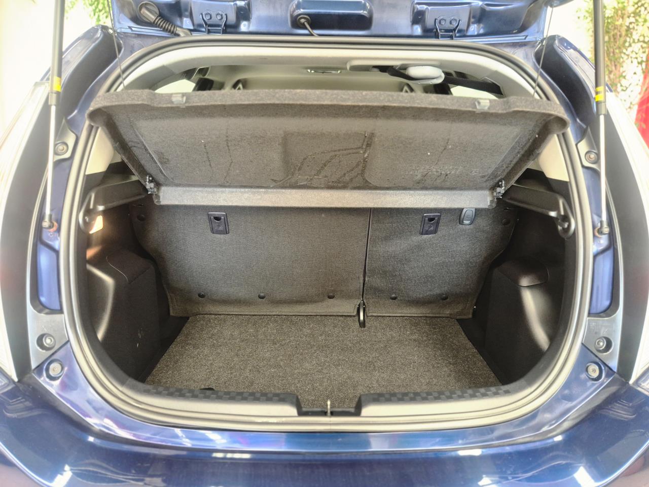 2018 Toyota Aqua thumbnail