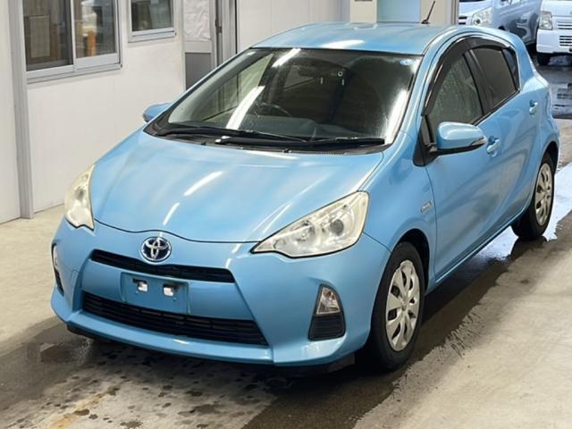 2012 Toyota Aqua thumbnail