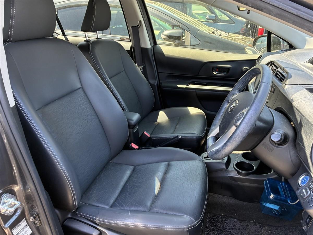 2013 Toyota Aqua thumbnail