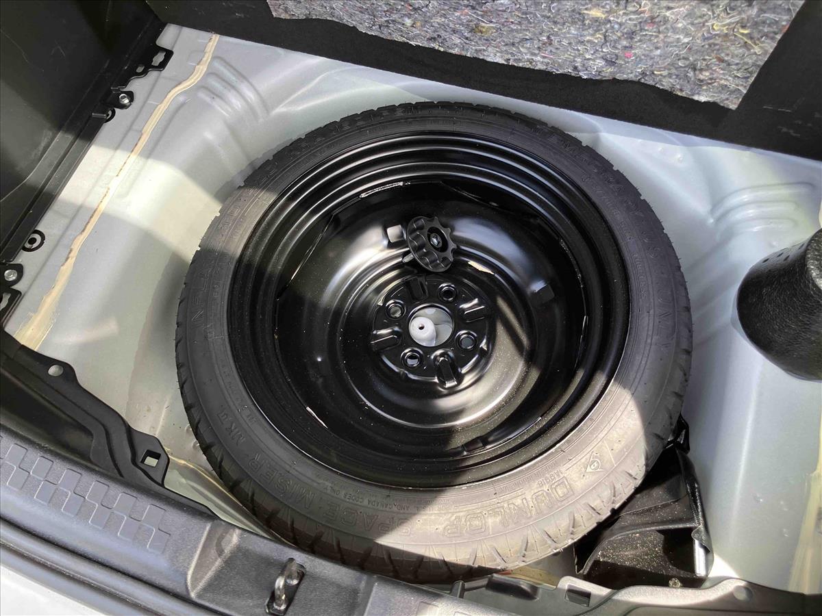 2019 Toyota Aqua thumbnail
