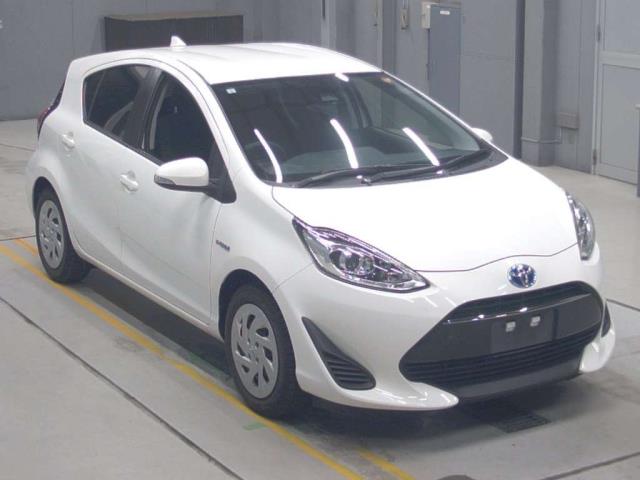 2019 Toyota Aqua thumbnail