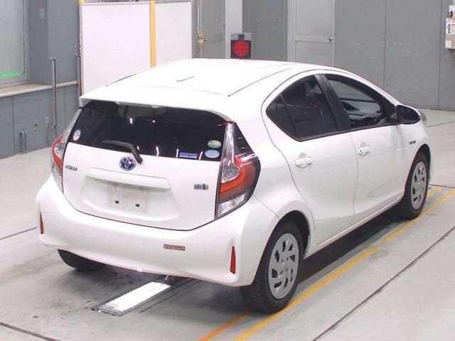 2019 Toyota Aqua thumbnail