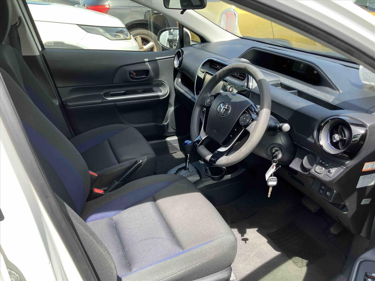 2019 Toyota Aqua thumbnail
