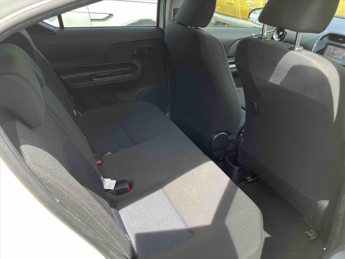 2019 Toyota Aqua thumbnail