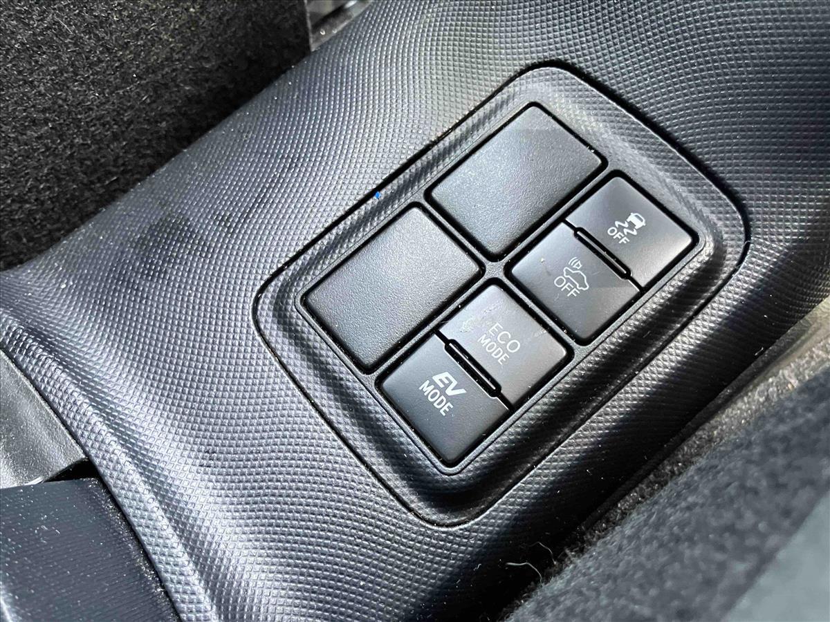 2019 Toyota Aqua thumbnail