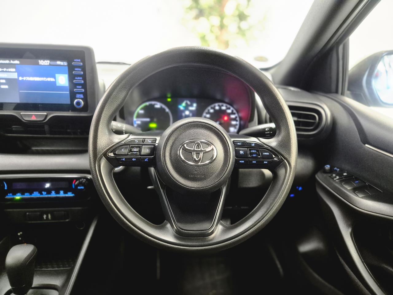 2021 Toyota Yaris thumbnail