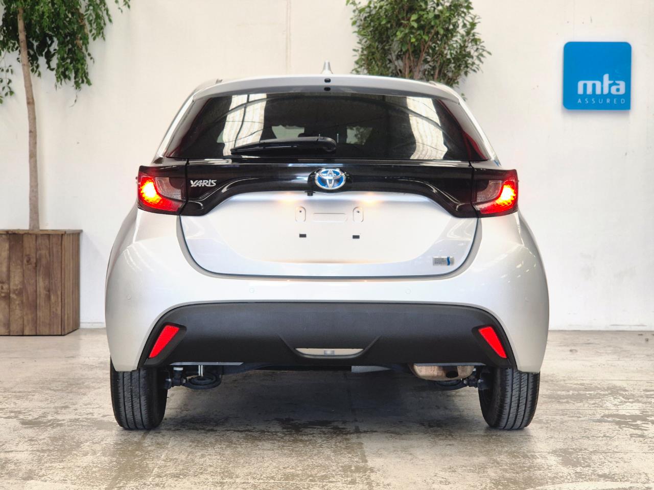 2021 Toyota Yaris thumbnail