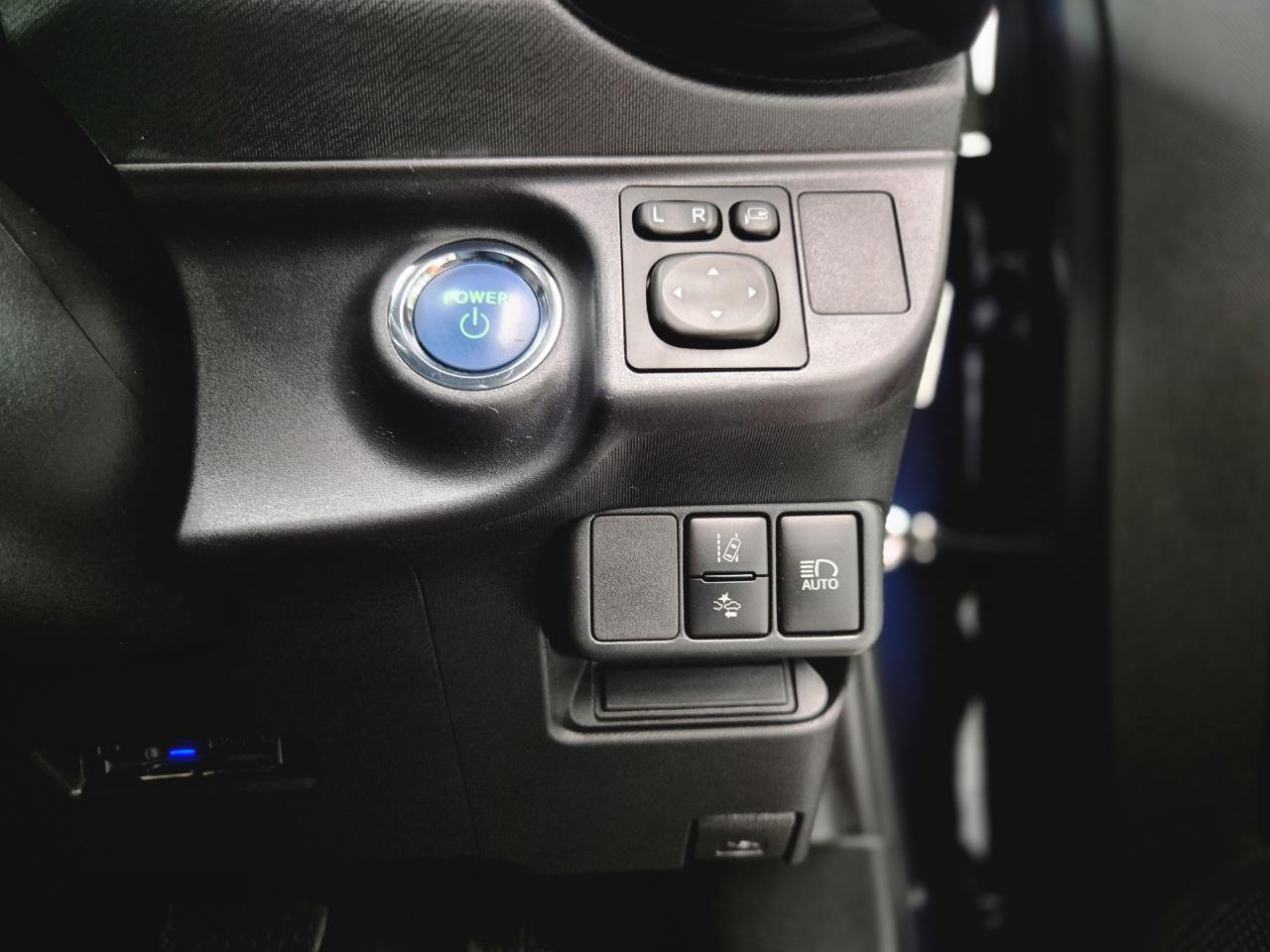2018 Toyota Aqua thumbnail