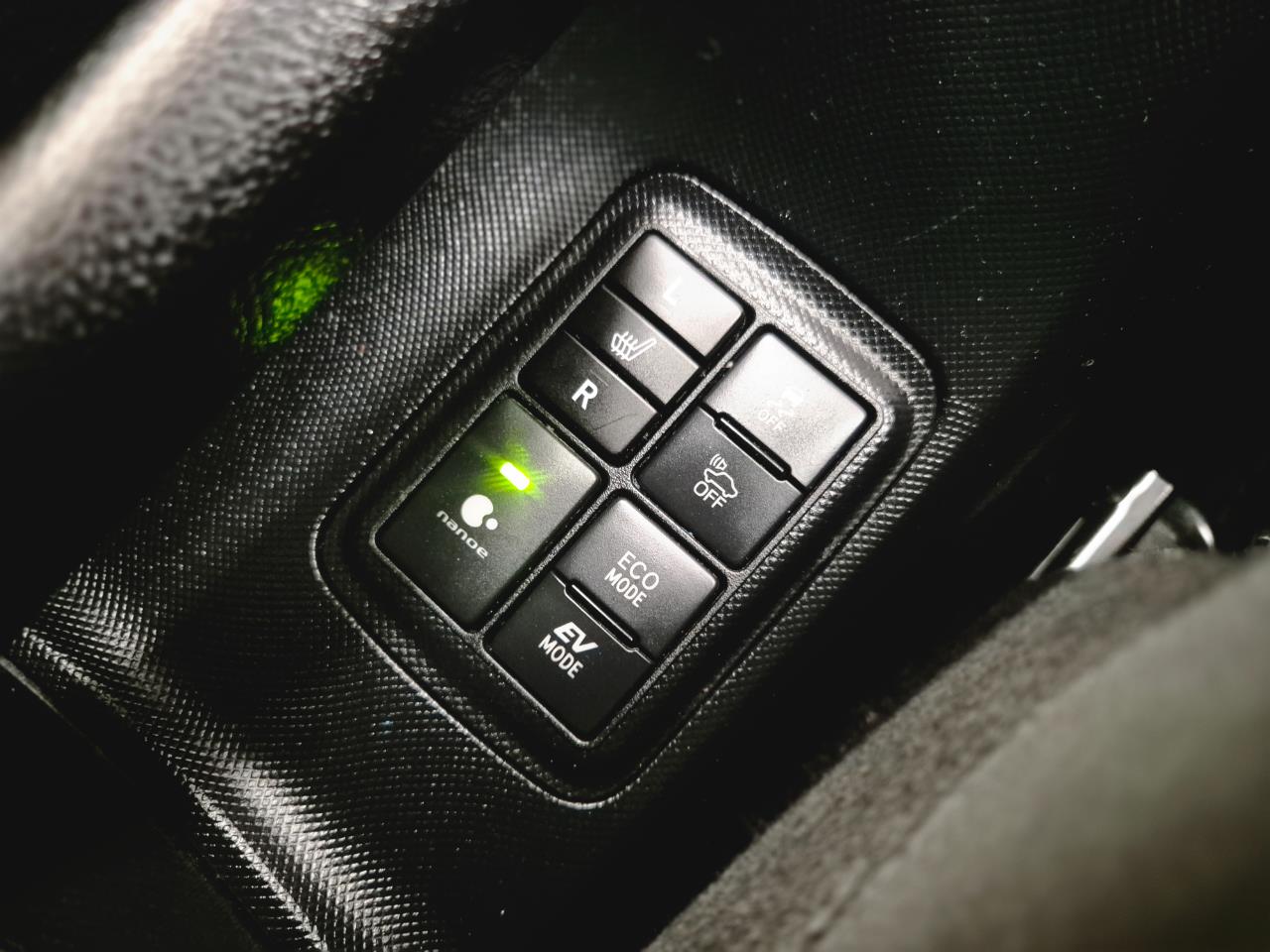 2018 Toyota Aqua thumbnail